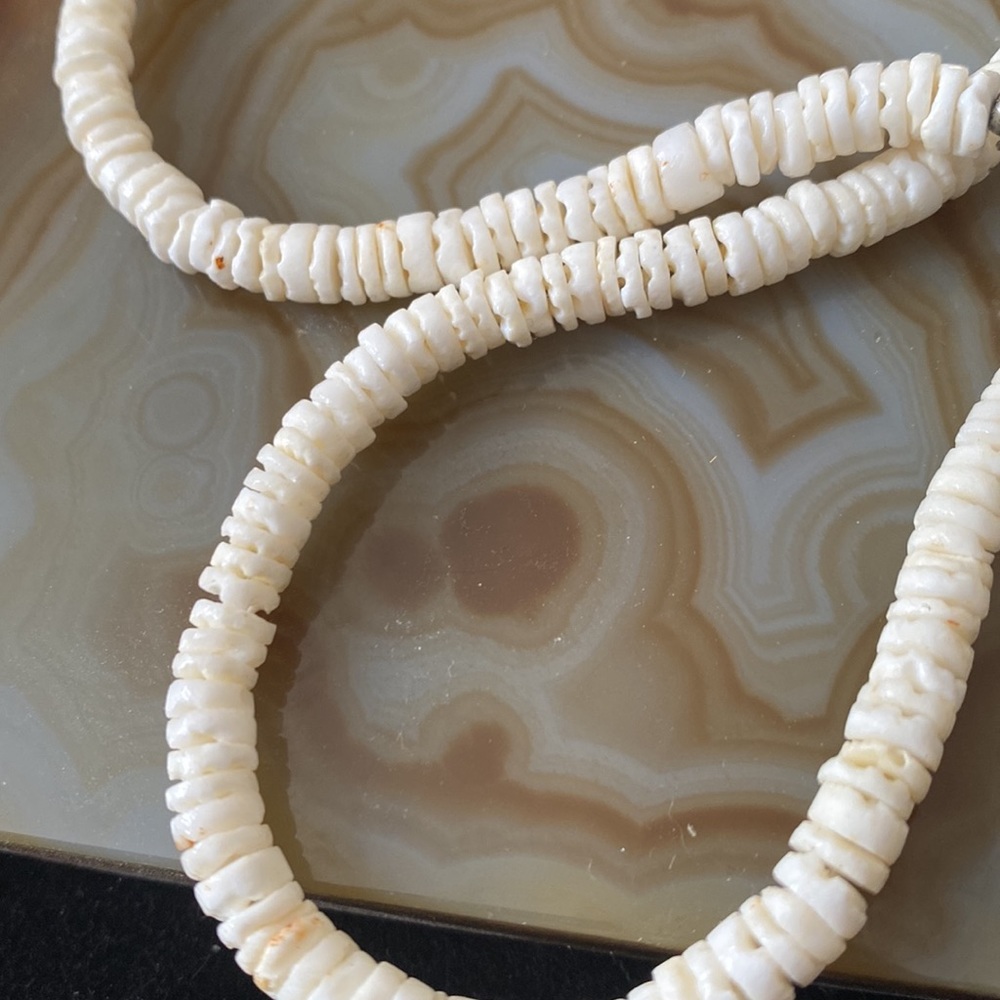 Shell necklace - Picture 4 of 5